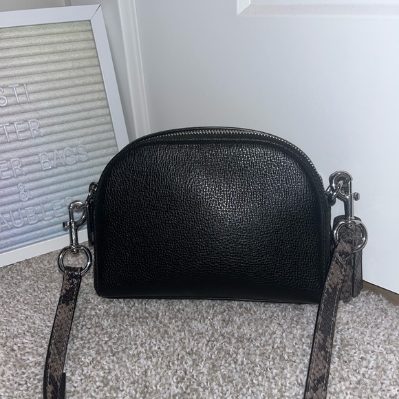 Marc Jacobs The Pebble Shutter Crossbody w/python strap & tassel - Picture 9 of 9